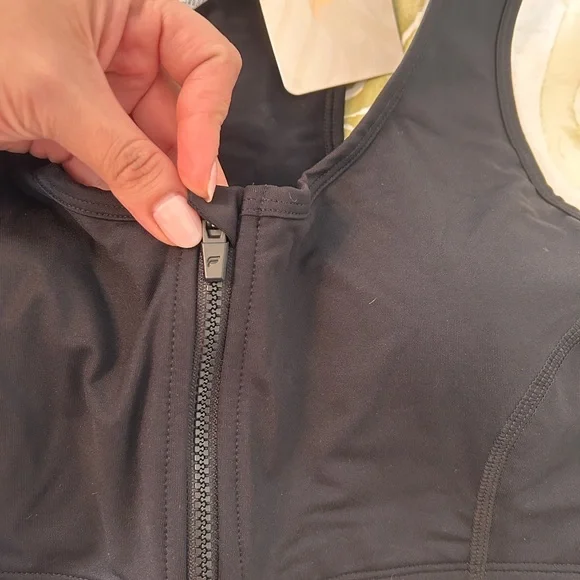 Fabletics Black Front-Zip Racerback Sports Bra - Picture 6 of 7
